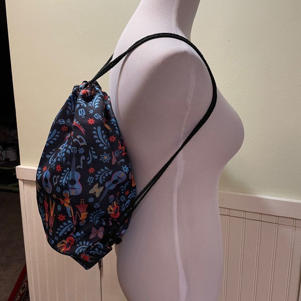 Coco themed drawstring bag backpack​ - Picture 10 of 15